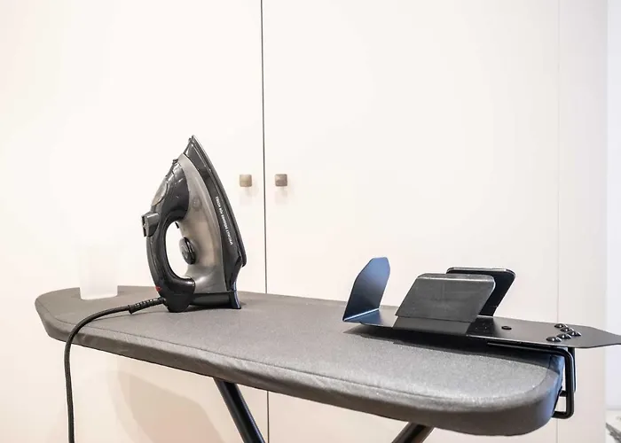 F53 Kevin'S Charming Houses